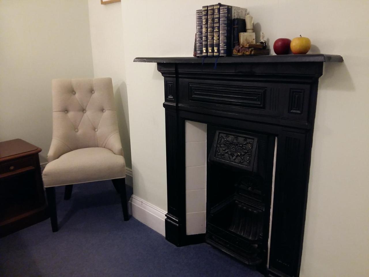Apple Tree Bed And Breakfast Broadway  Luaran gambar